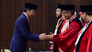 Presiden Jokowi Saksikan Pengambilan Sumpah Ketua dan Wakil Ketua MK 2023-2028