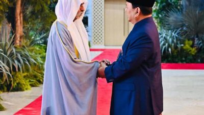 Presiden Republik Indonesia Ke -7 Joko Widodo Menyambut Presiden Prabowo Subianto Di istana Merdeka