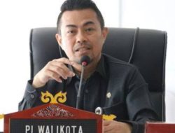 Pj Walikota Pekanbaru Risnandar Mahiwa Terjaring OTT KPK