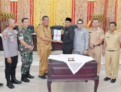 Yota Balad Sampaikan Nota Penjelasan Wali Kota atas  Rancangan Perubahan KUA dan PPAS